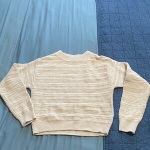Women’s Universal Thread Small Crewneck
